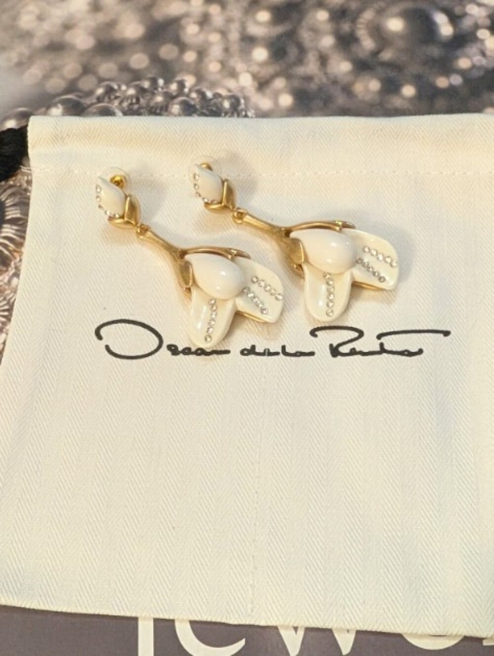 NEW Oscar De La Renta Crystal Flower  Drop Earrings 3" LONG With Dust Bag - Picture 8 of 8